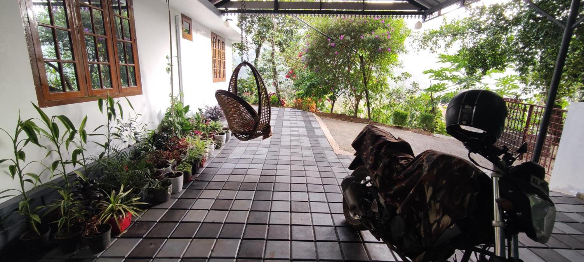 Koonamparayil Home Stay Munnar Anaviratty-Family Only 外观 照片